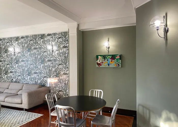 Appartement Penthouse Stefini 2 *